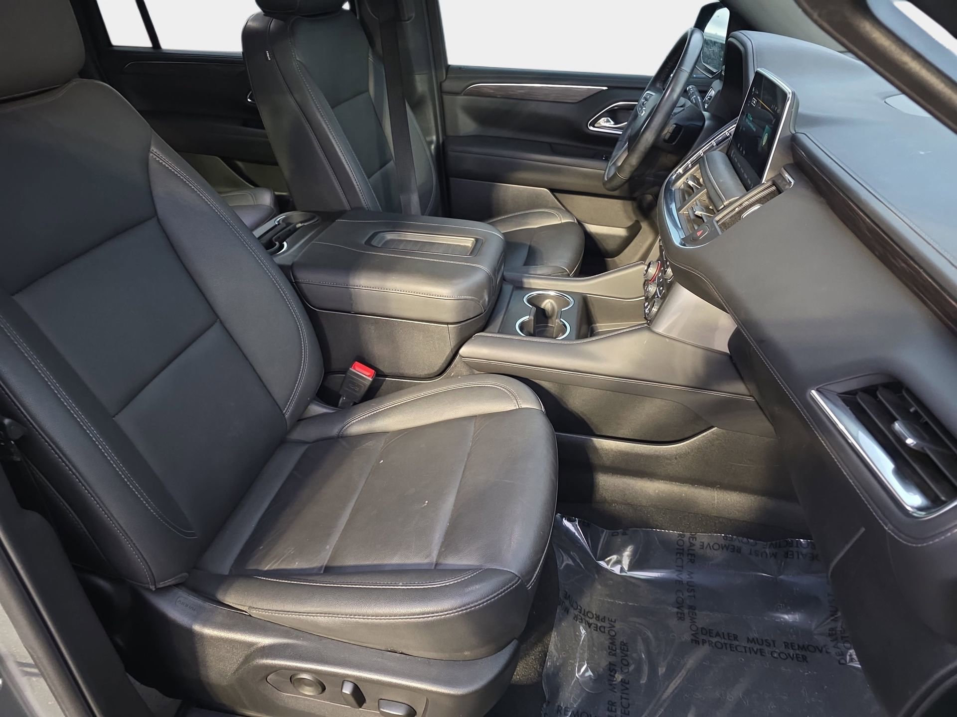 Used 2024 Chevrolet Suburban Z71 w/ Luxury Package AWD/4WD image 10