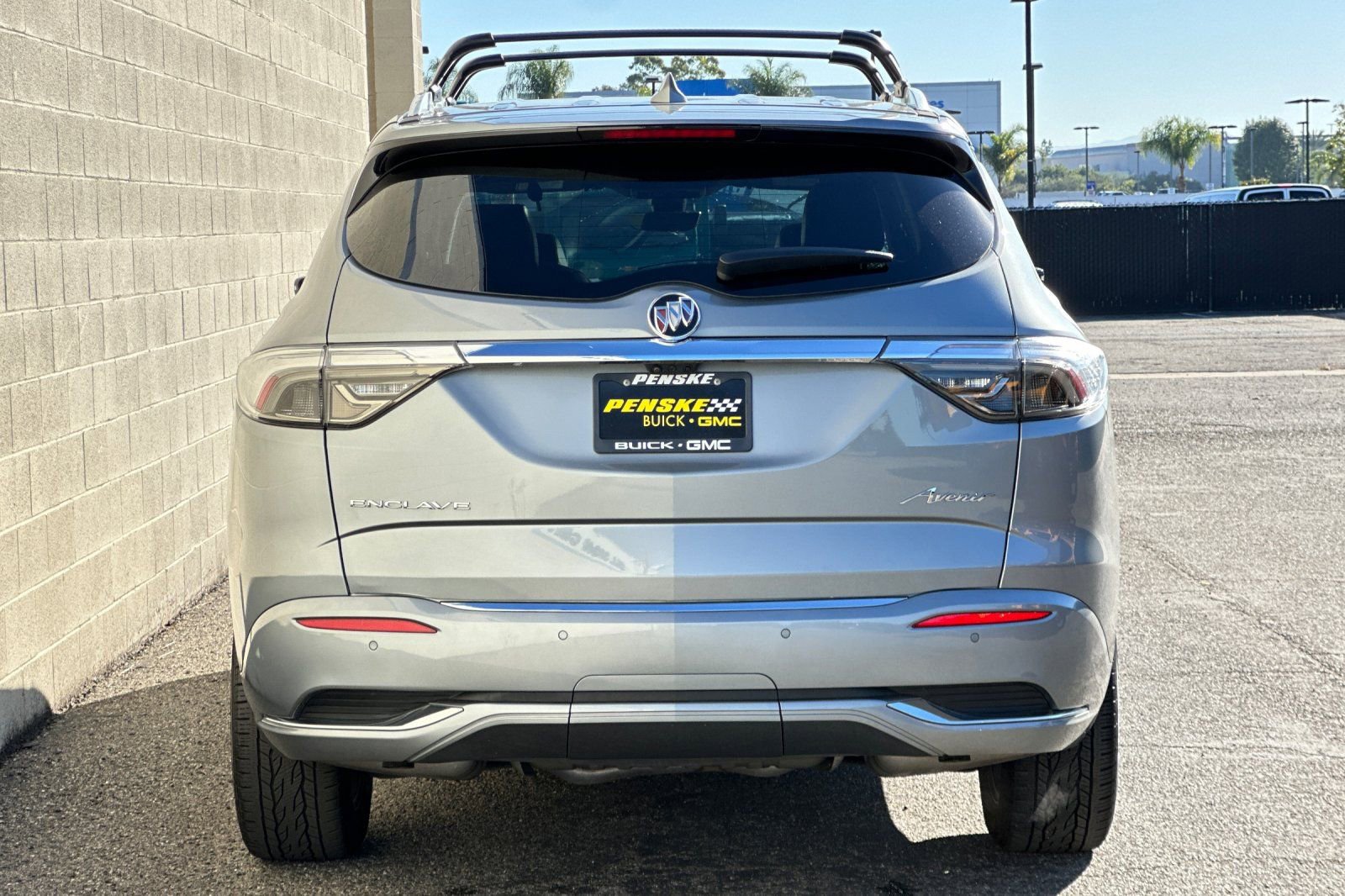 Used 2023 Buick Enclave Avenir w/ Avenir Technology Package image 5