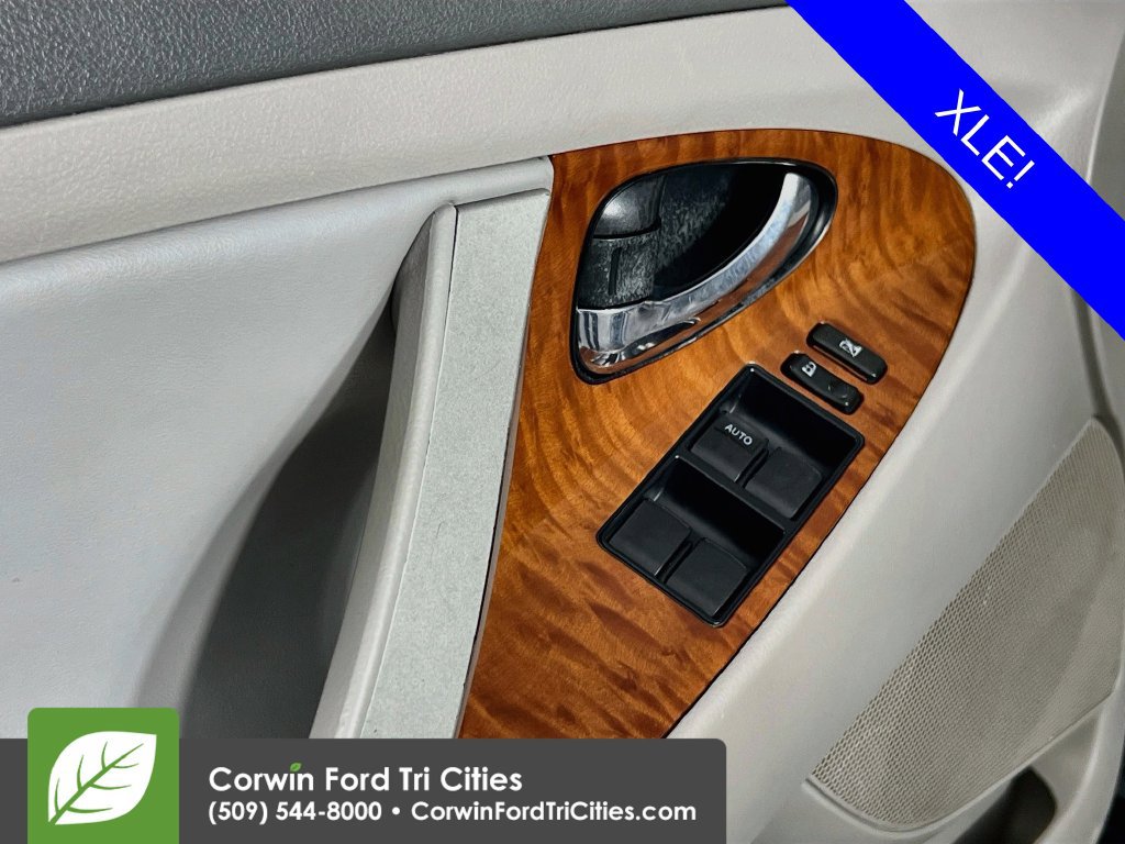 Used 2009 Toyota Camry XLE FWD image 11