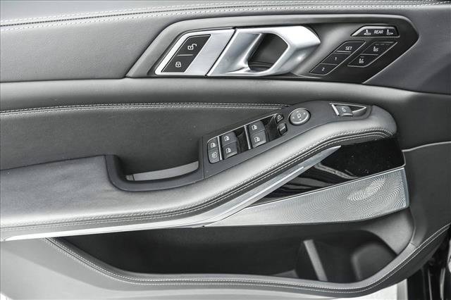 Used 2026 BMW ALPINA XB7 AWD/4WD image 14