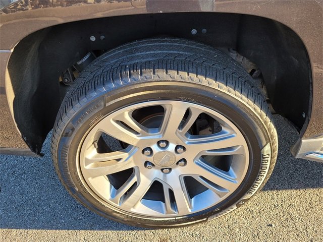 Used 2016 Cadillac Escalade ESV Luxury image 25
