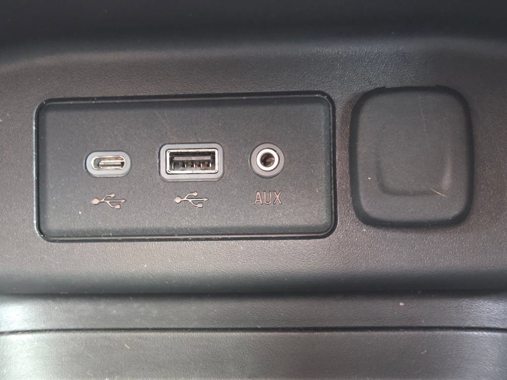 Used 2020 Chevrolet Equinox LT AWD/4WD image 11