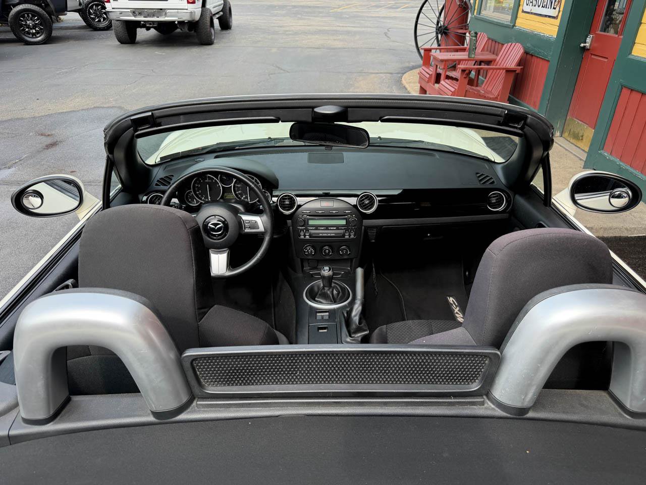 Used 2008 MAZDA MX-5 Miata Touring RWD image 25