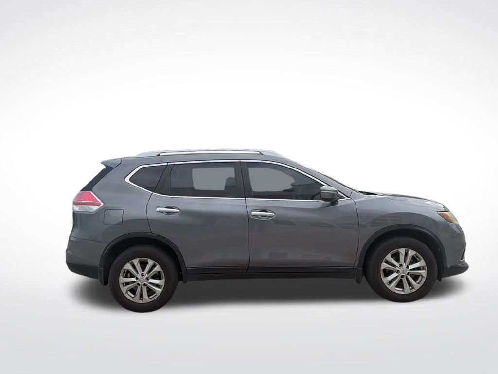 Used 2015 Nissan Rogue SV w/ SV Moonroof Package image 4