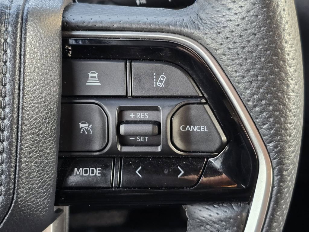 Used 2023 Toyota Tundra Platinum w/ Advanced Package image 11