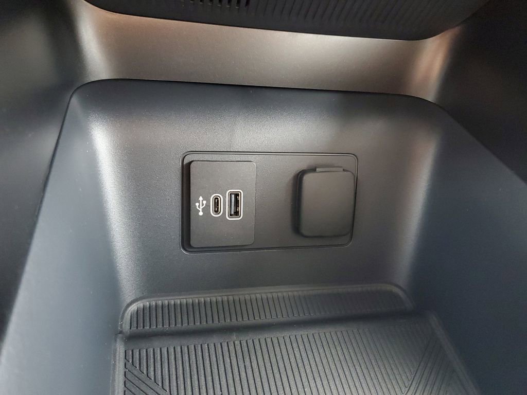 New 2026 Ford Explorer Active w/ Active Comfort Package image 29