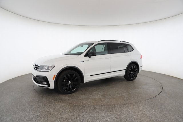 Used 2021 Volkswagen Tiguan SE R-Line image 3