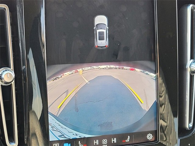 Used 2023 Volvo XC40 B5 Core image 20
