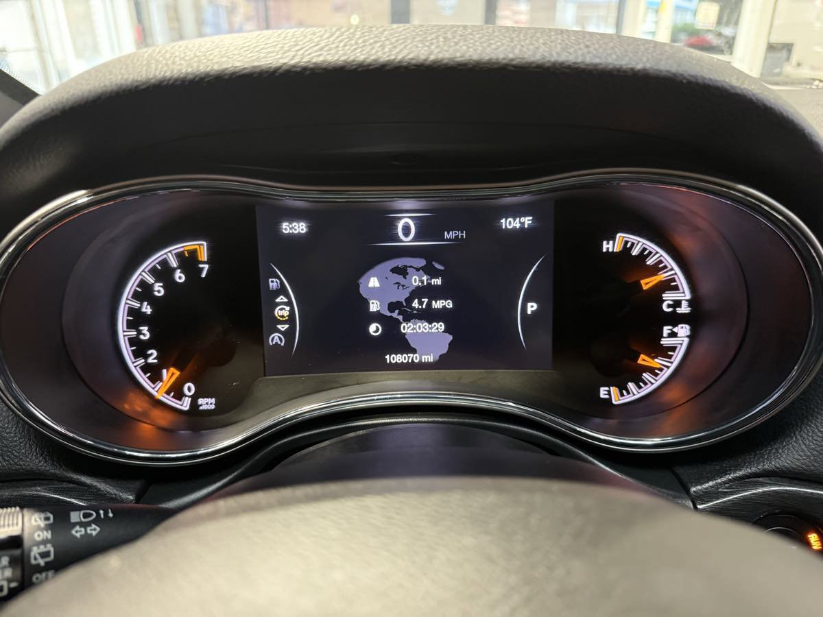 Used 2021 Jeep Grand Cherokee Trailhawk AWD/4WD image 18