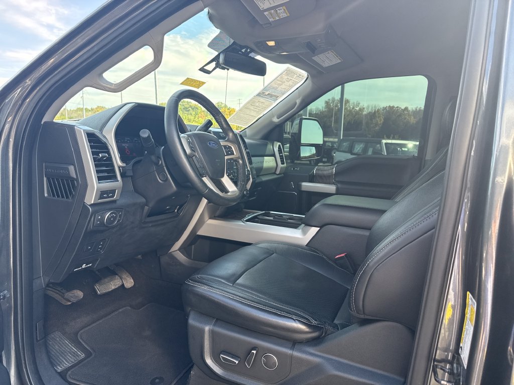 Used 2019 Ford F250 Lariat w/ Lariat Ultimate Package AWD/4WD image 11