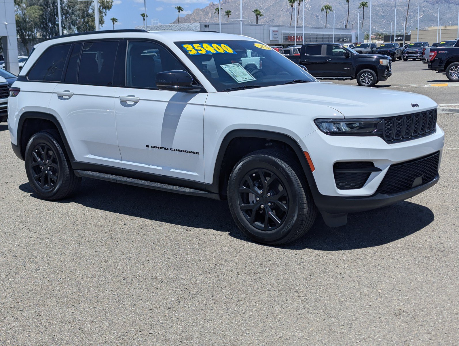 Used 2024 Jeep Grand Cherokee Altitude