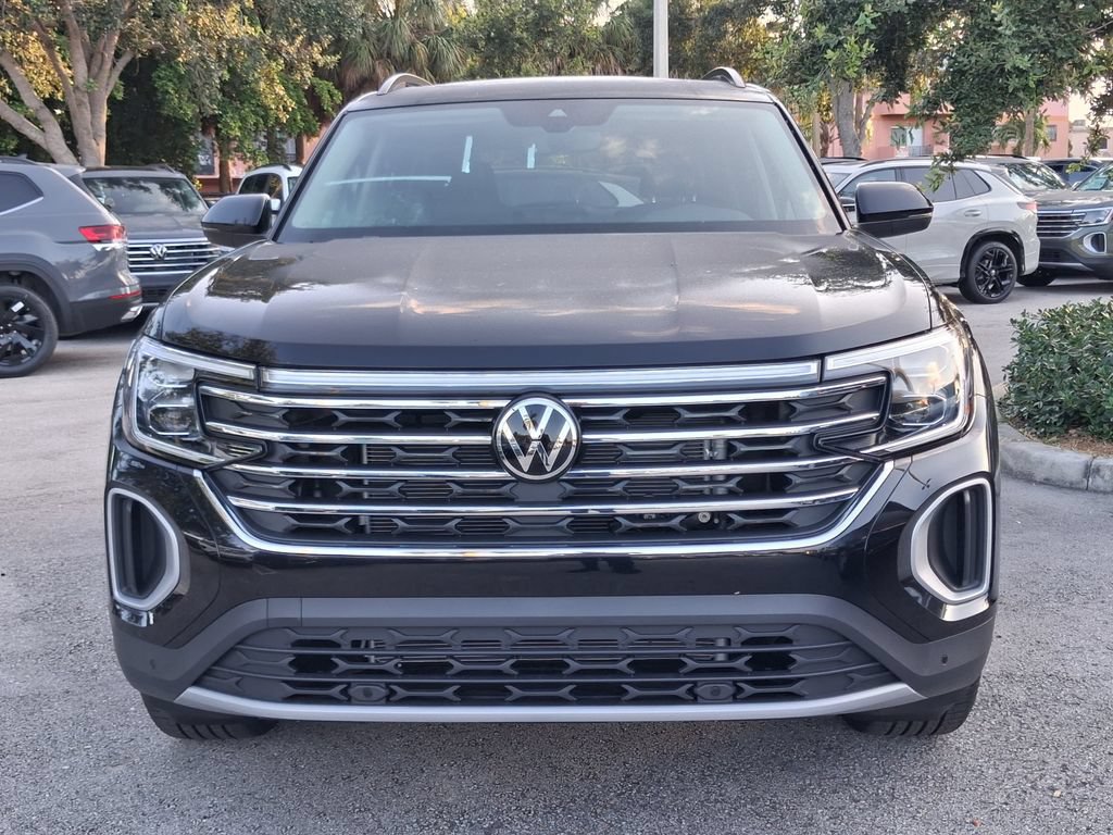 New 2026 Volkswagen Atlas SE FWD image 2