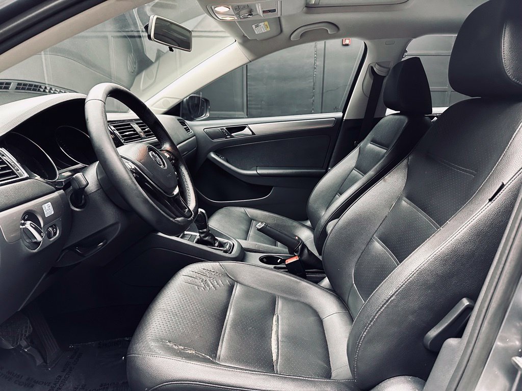 Used 2015 Volkswagen Jetta TDI SE FWD image 18