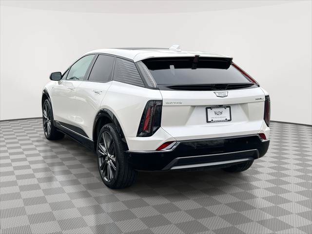 Used 2025 Cadillac Optiq Sport 2 AWD/4WD image 7