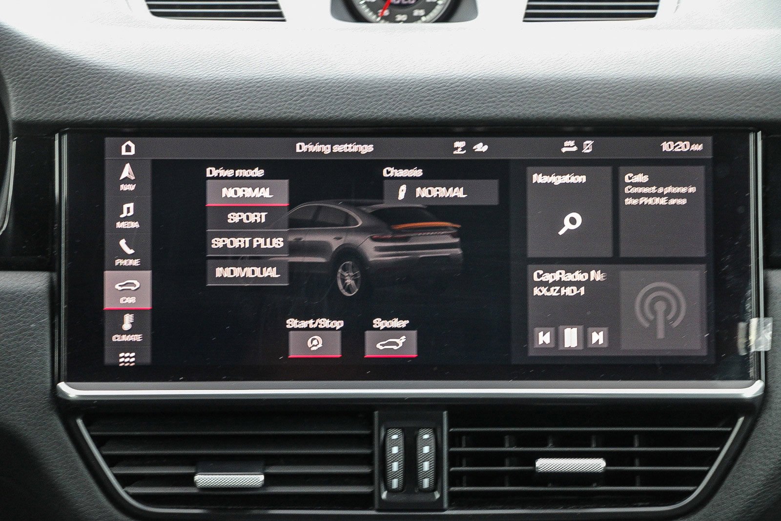 Used 2020 Porsche Cayenne S image 14