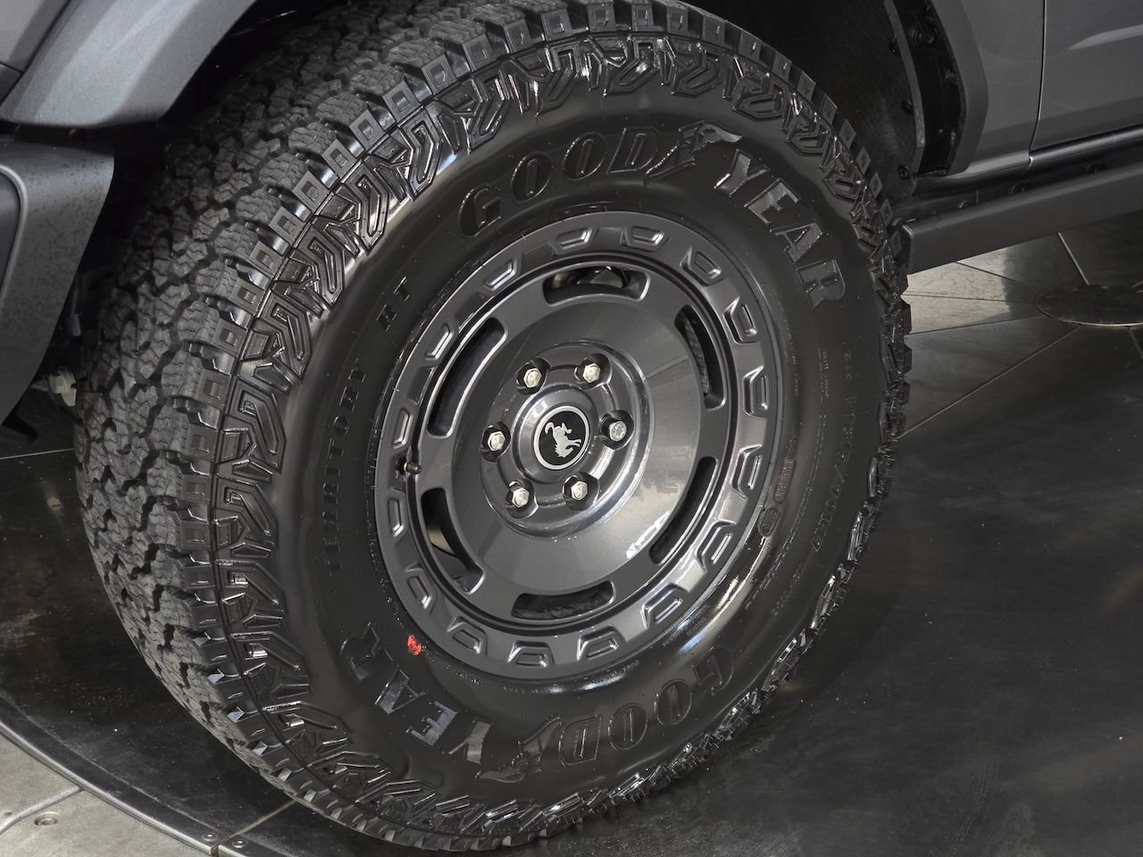 New 2025 Ford Bronco Badlands w/ Sasquatch Package AWD/4WD image 13