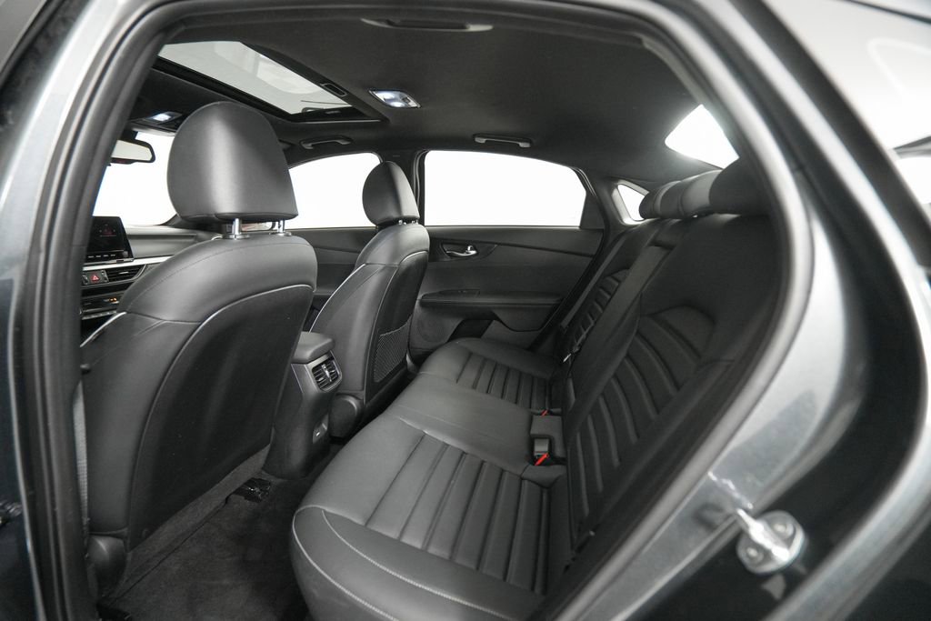 Used 2024 Kia Forte GT-Line w/ GT-Line Premium Package image 13
