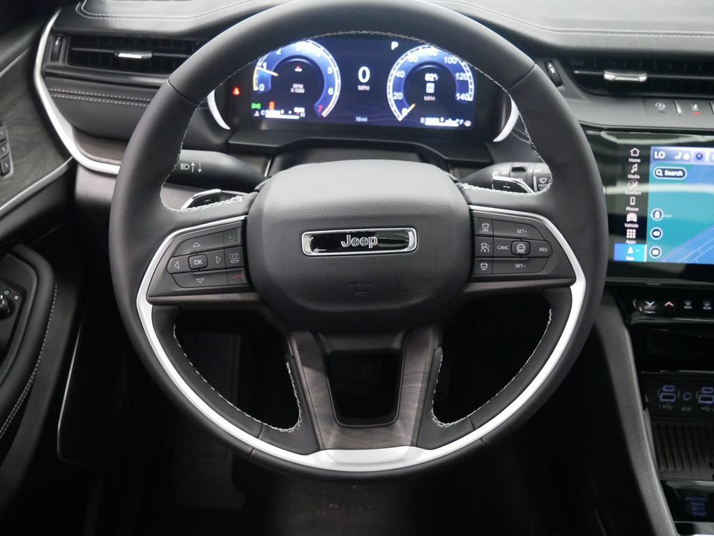 New 2027 Jeep Grand Cherokee Limited AWD/4WD image 18