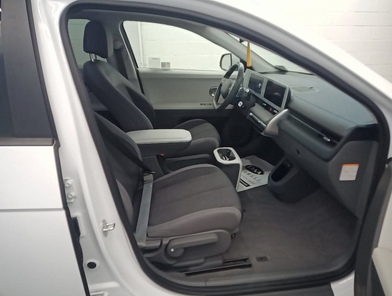 Used 2024 Hyundai Ioniq 5 SEL RWD image 10