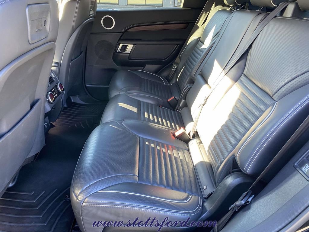 Used 2022 Land Rover Discovery HSE R-Dynamic image 11