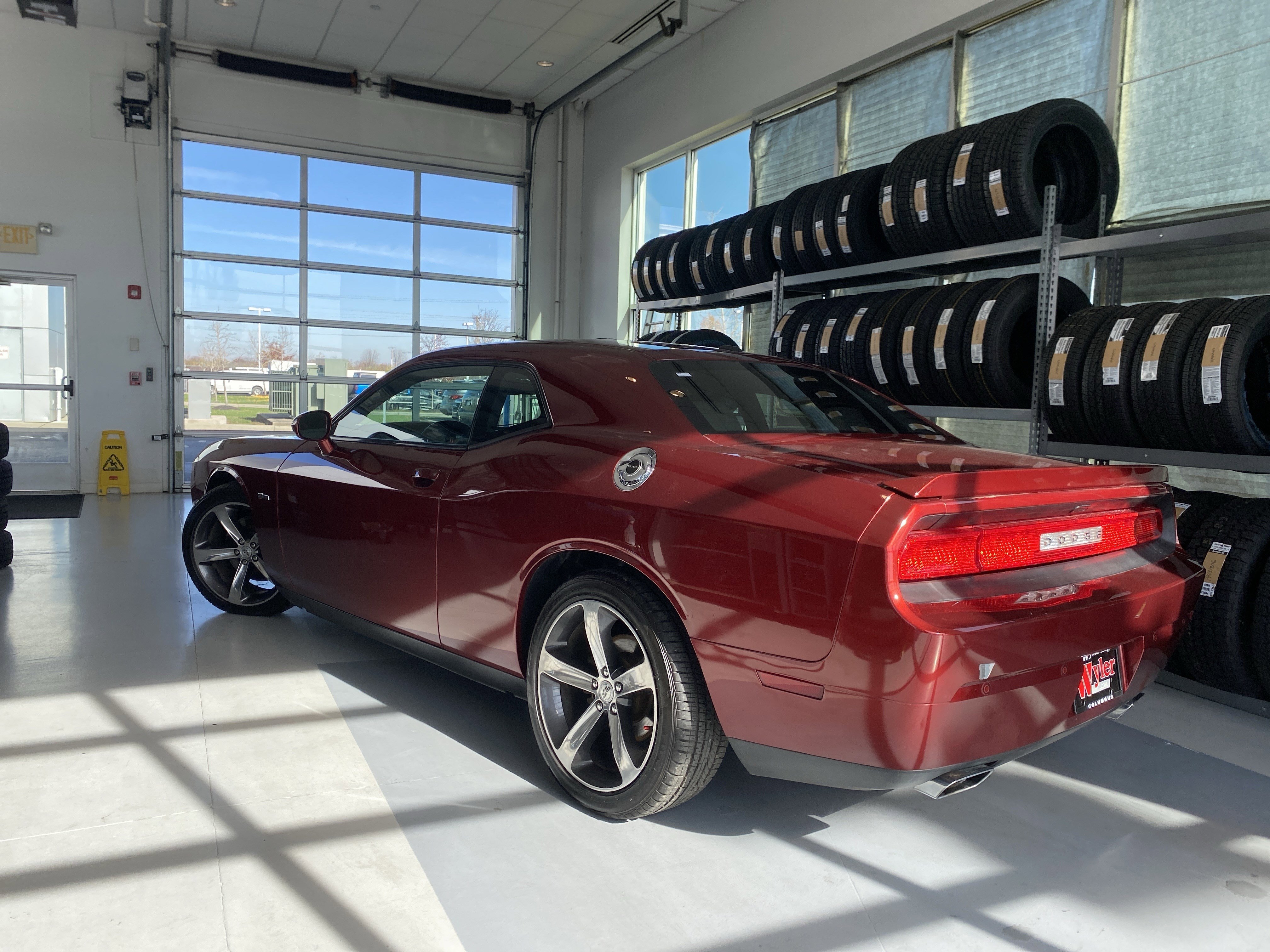 Used 2014 Dodge Challenger R/T image 3