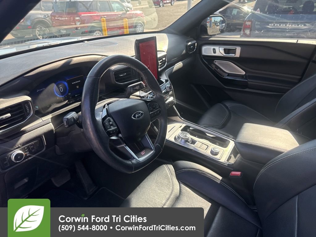 Used 2021 Ford Explorer ST w/ Equipment Group 401A AWD/4WD image 2