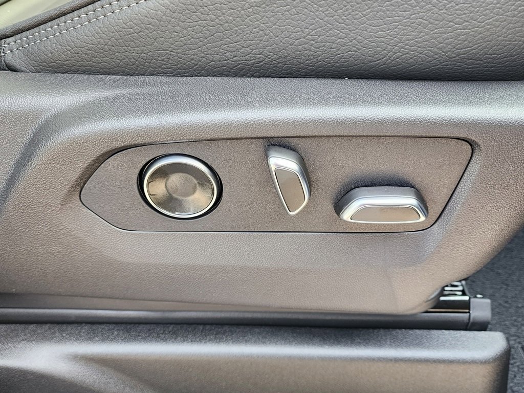 New 2026 GMC Yukon XL Denali w/ Sun & Power Step Package image 46