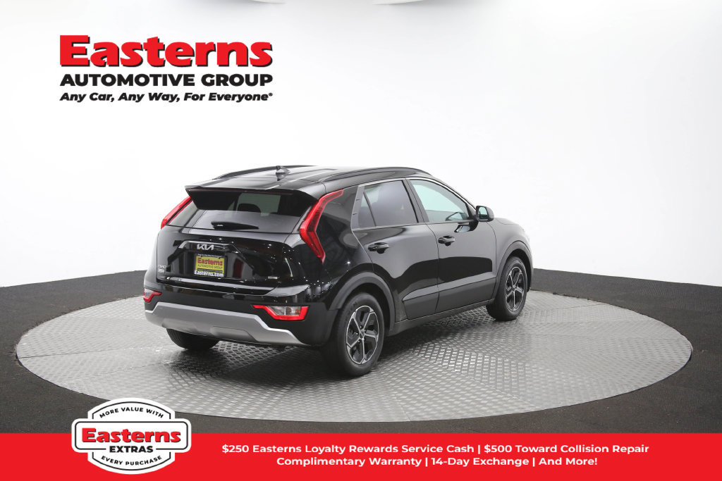 Used 2024 Kia Niro LX FWD image 40