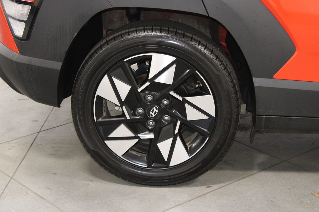 Used 2024 Hyundai Kona SEL image 13