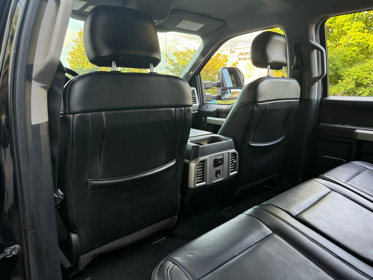 Used 2017 Ford F250 Lariat w/ Lariat Value Package image 31