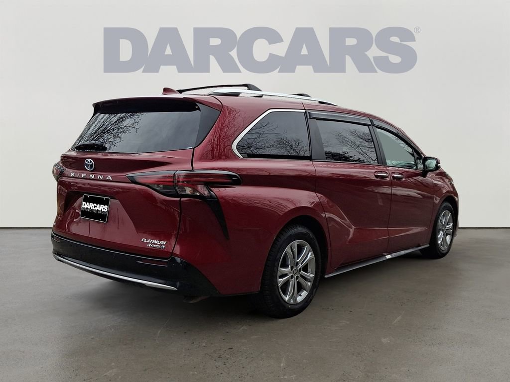 Used 2022 Toyota Sienna Platinum image 6