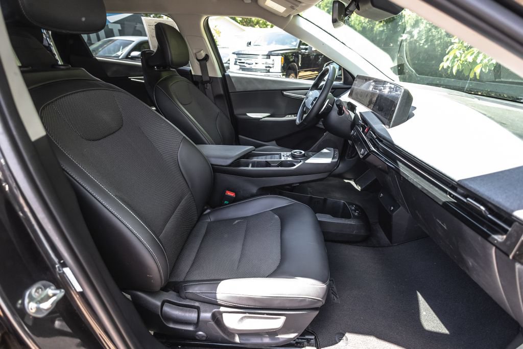 Used 2024 Kia EV6 Light AWD/4WD image 23
