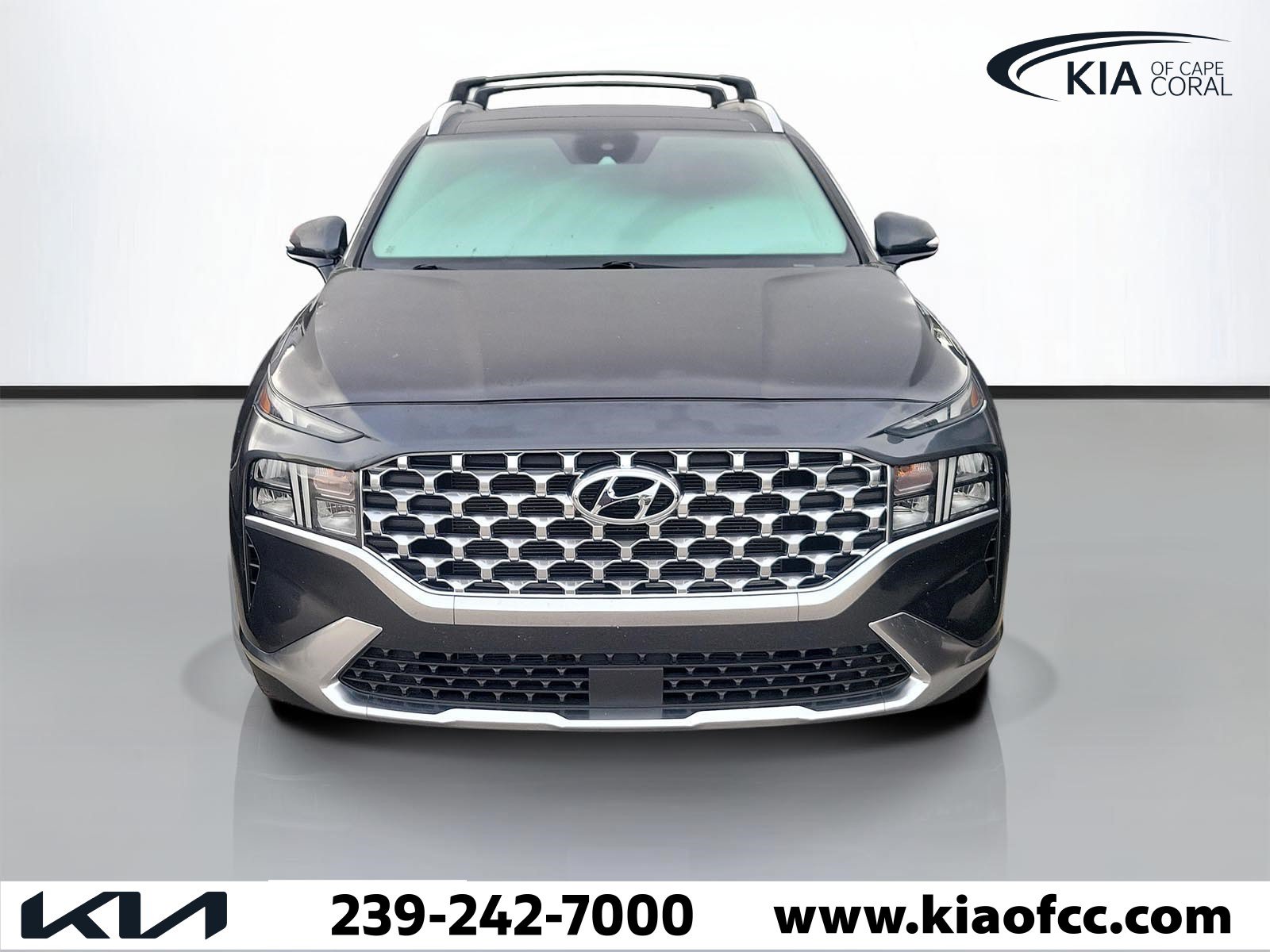 Used 2021 Hyundai Santa Fe SEL w/ Convenience + Premium Package FWD image 2