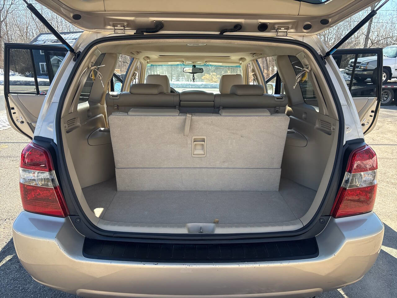 Used 2005 Toyota Highlander Limited image 28