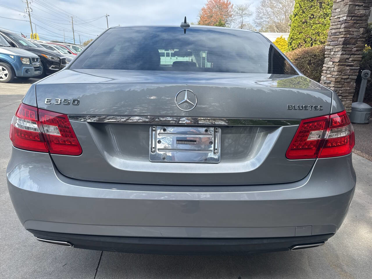 Used 2011 Mercedes-Benz E 350 BlueTEC Sedan image 4