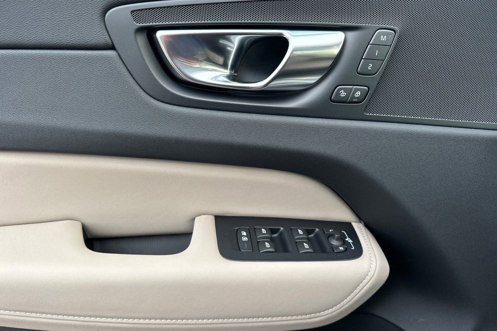 New 2026 Volvo XC60 B5 Plus w/ Protection Package Premier image 14