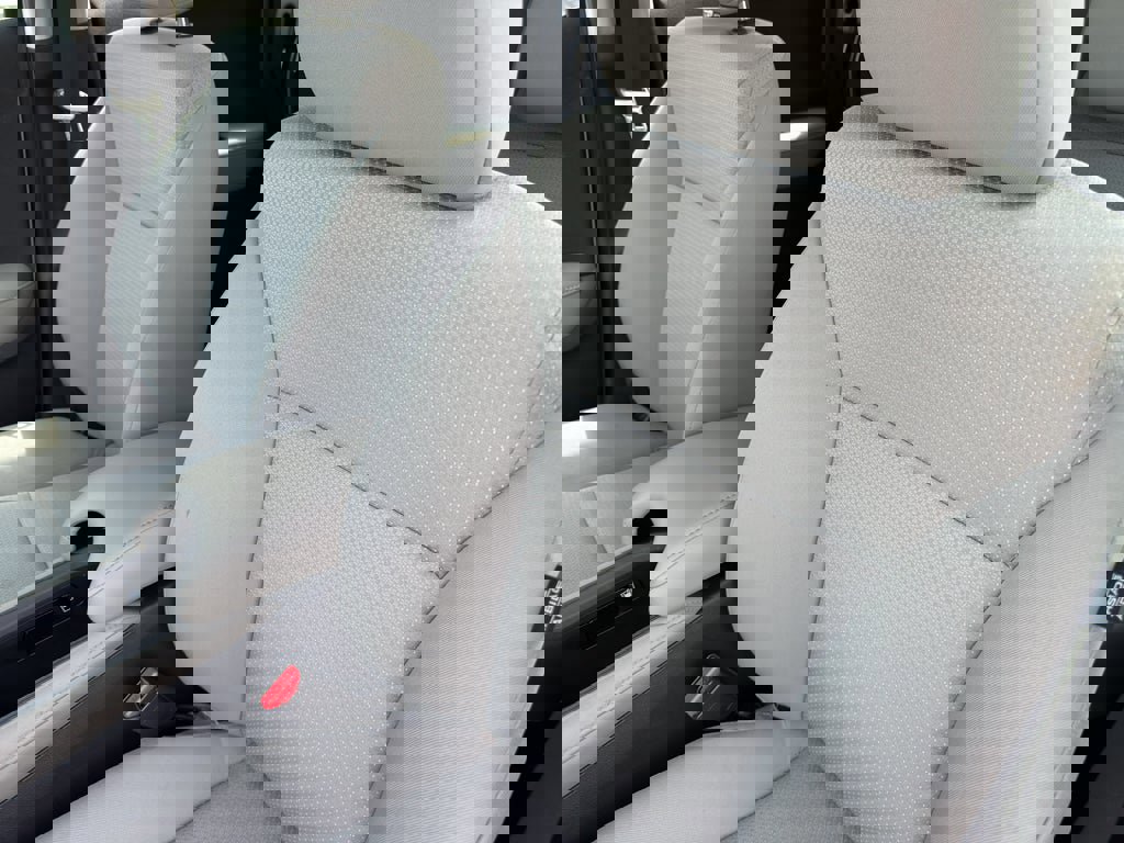 Certified 2021 Honda HR-V LX image 13