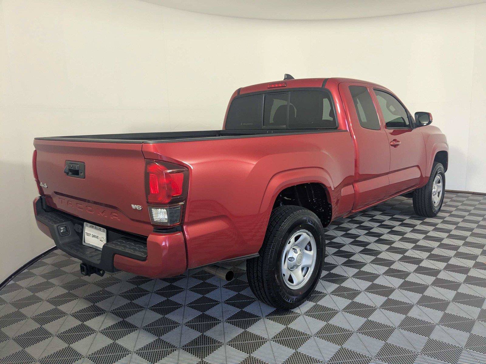 Certified 2023 Toyota Tacoma SR AWD/4WD image 5
