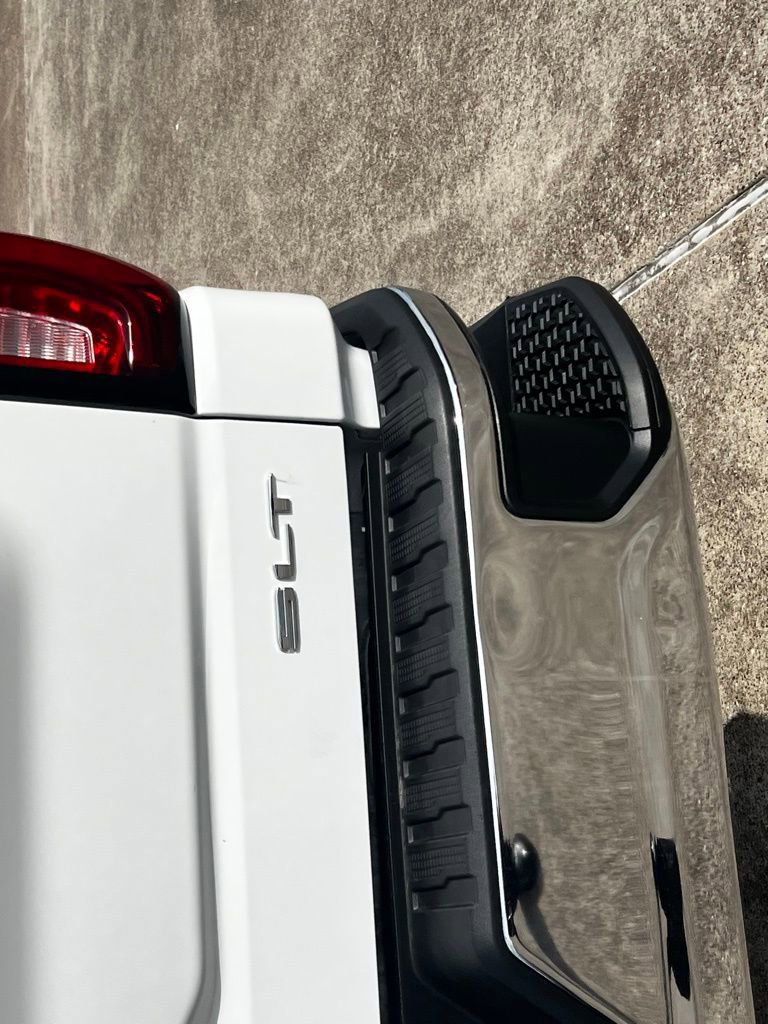 Used 2024 GMC Sierra 1500 SLT image 17