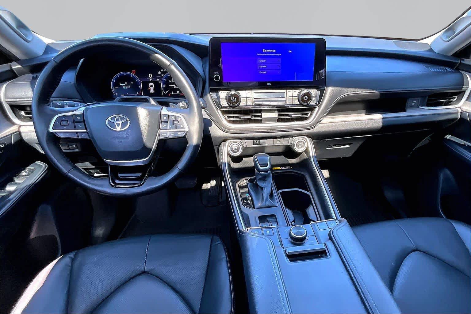 Used 2024 Toyota Grand Highlander AWD image 15