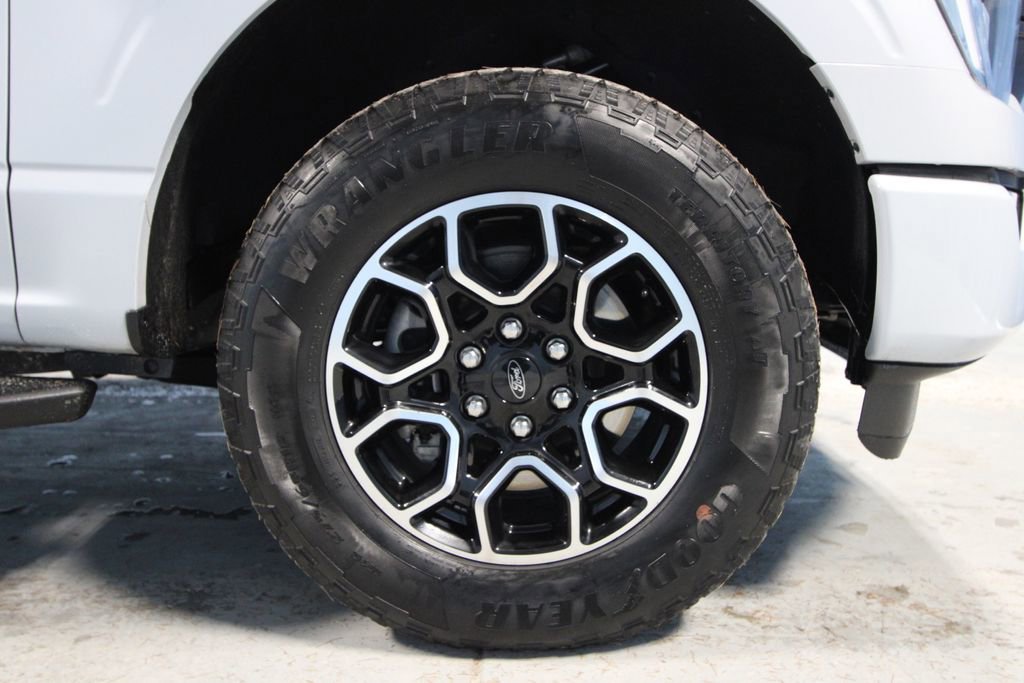 Used 2022 Ford F150 XLT w/ Equipment Group 302A High image 39