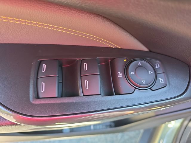 Used 2026 Chevrolet Trax ACTIV w/ Sunroof Package FWD image 32