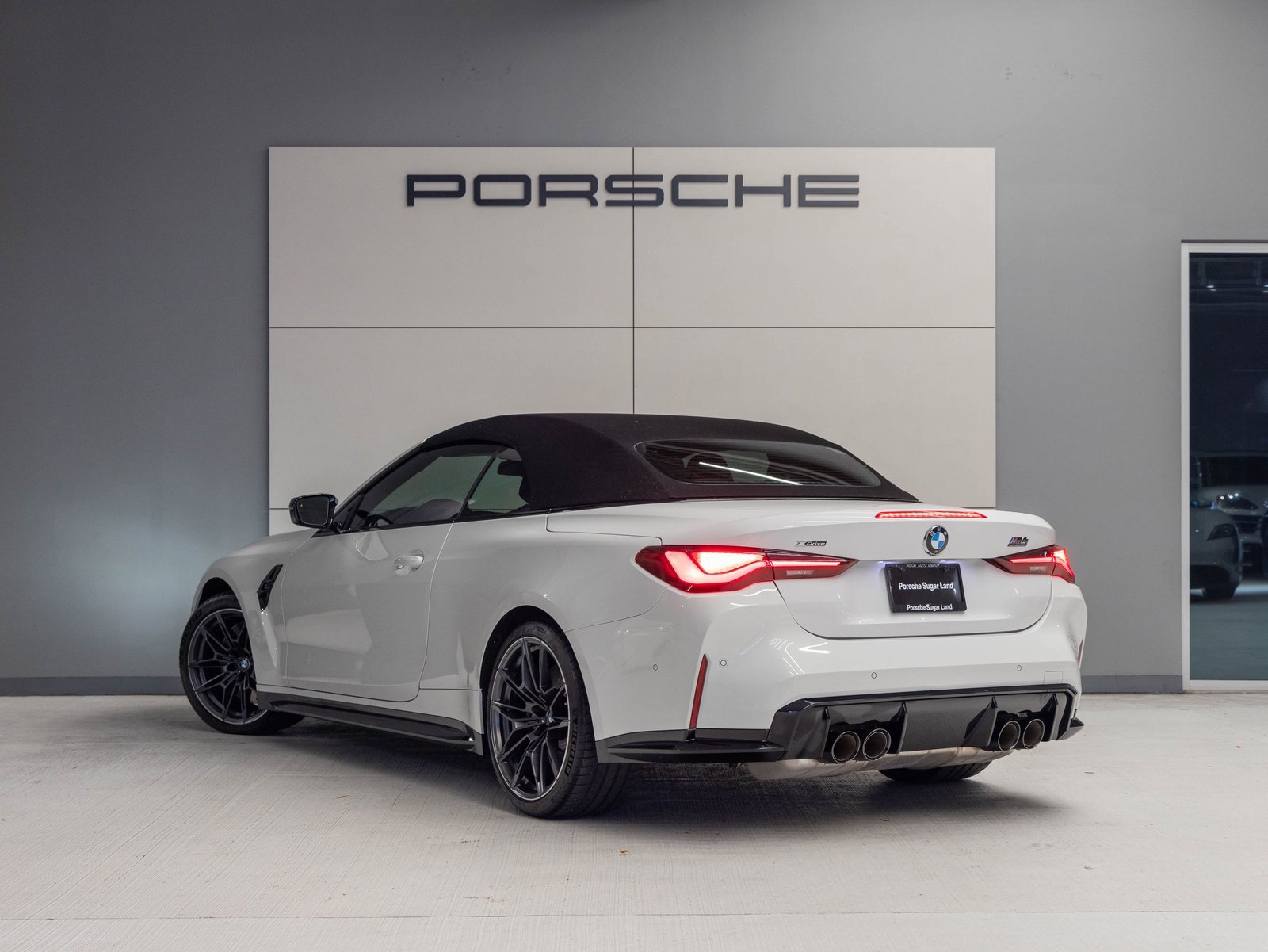 Used 2023 BMW M4 xDrive Competition image 3