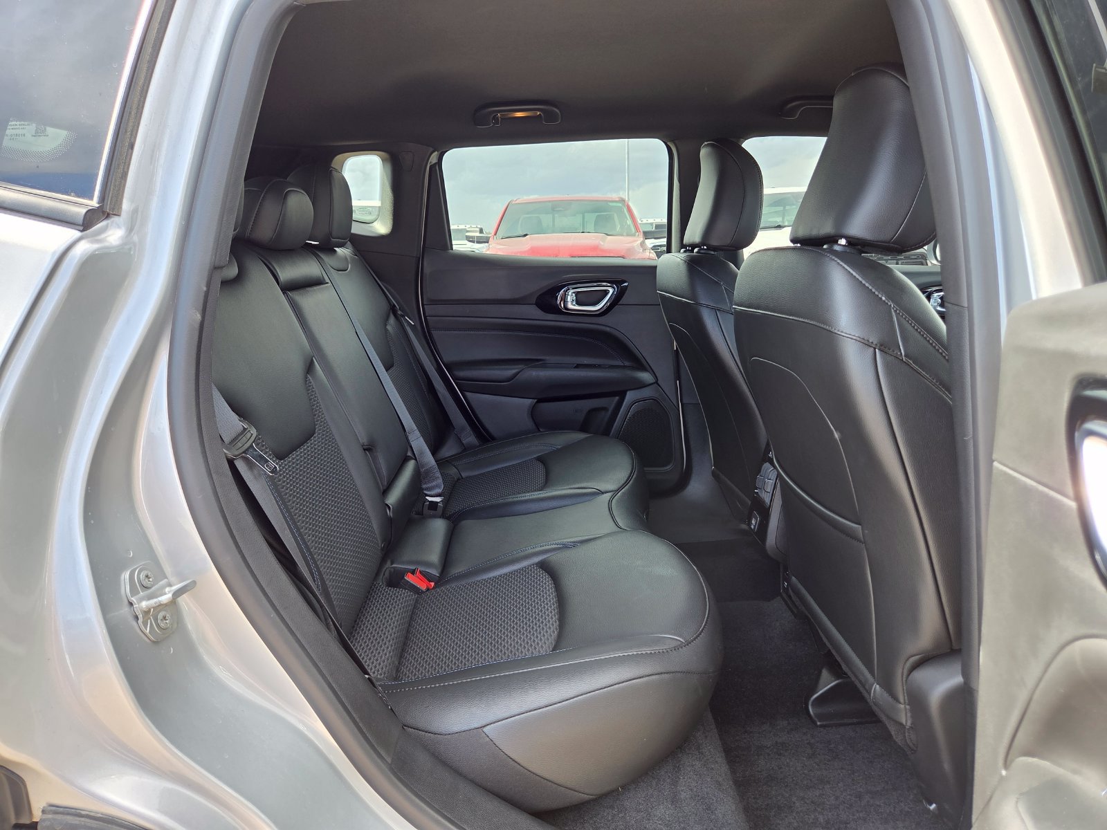 New 2026 Jeep Compass Latitude AWD/4WD image 17