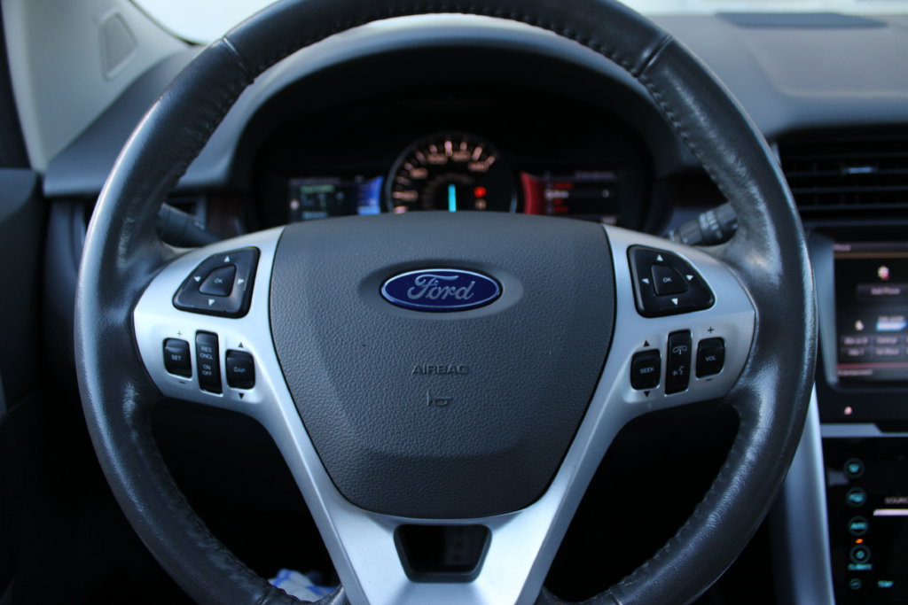 Used 2013 Ford Edge Limited FWD image 11