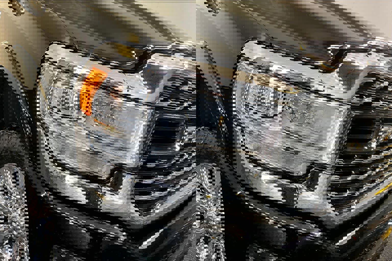 Used 2019 RAM 2500 Limited image 27