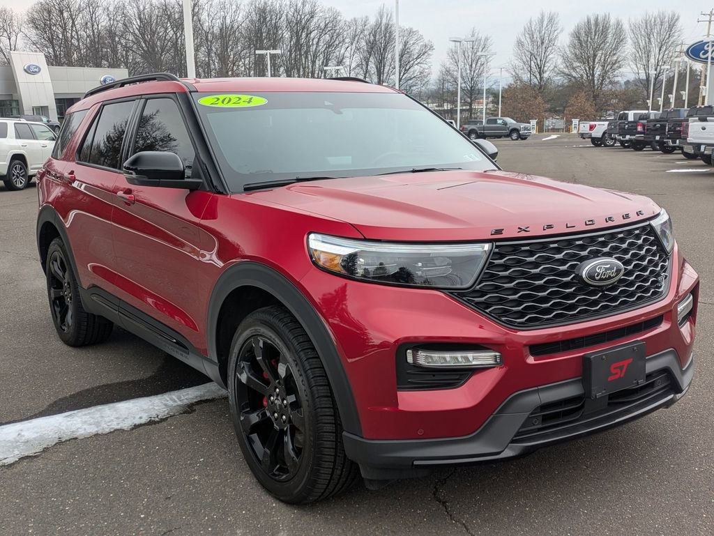 Used 2024 Ford Explorer ST w/ Equipment Group 401A image 3