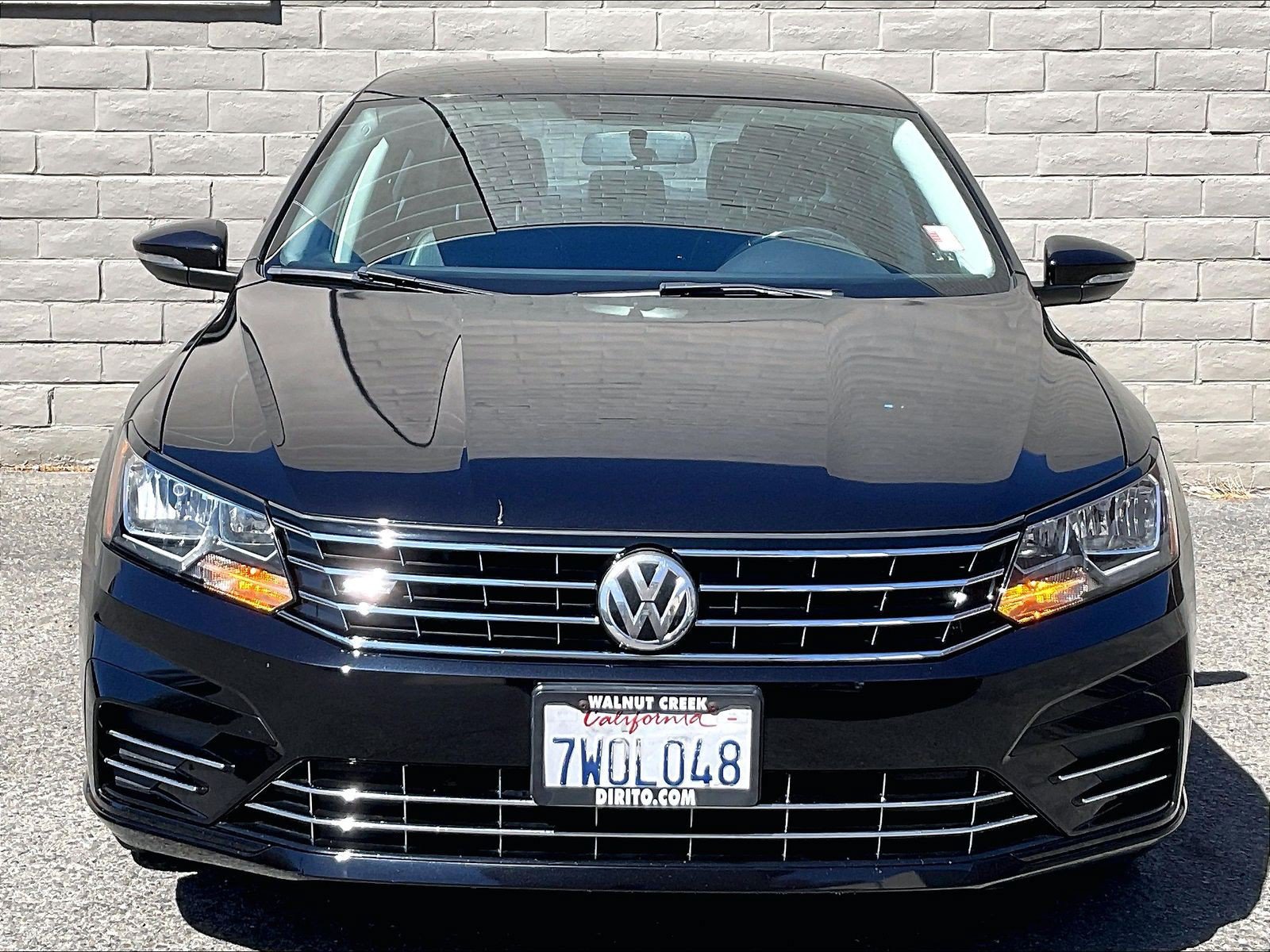 Used 2017 Volkswagen Passat 1.8T R-Line FWD image 2