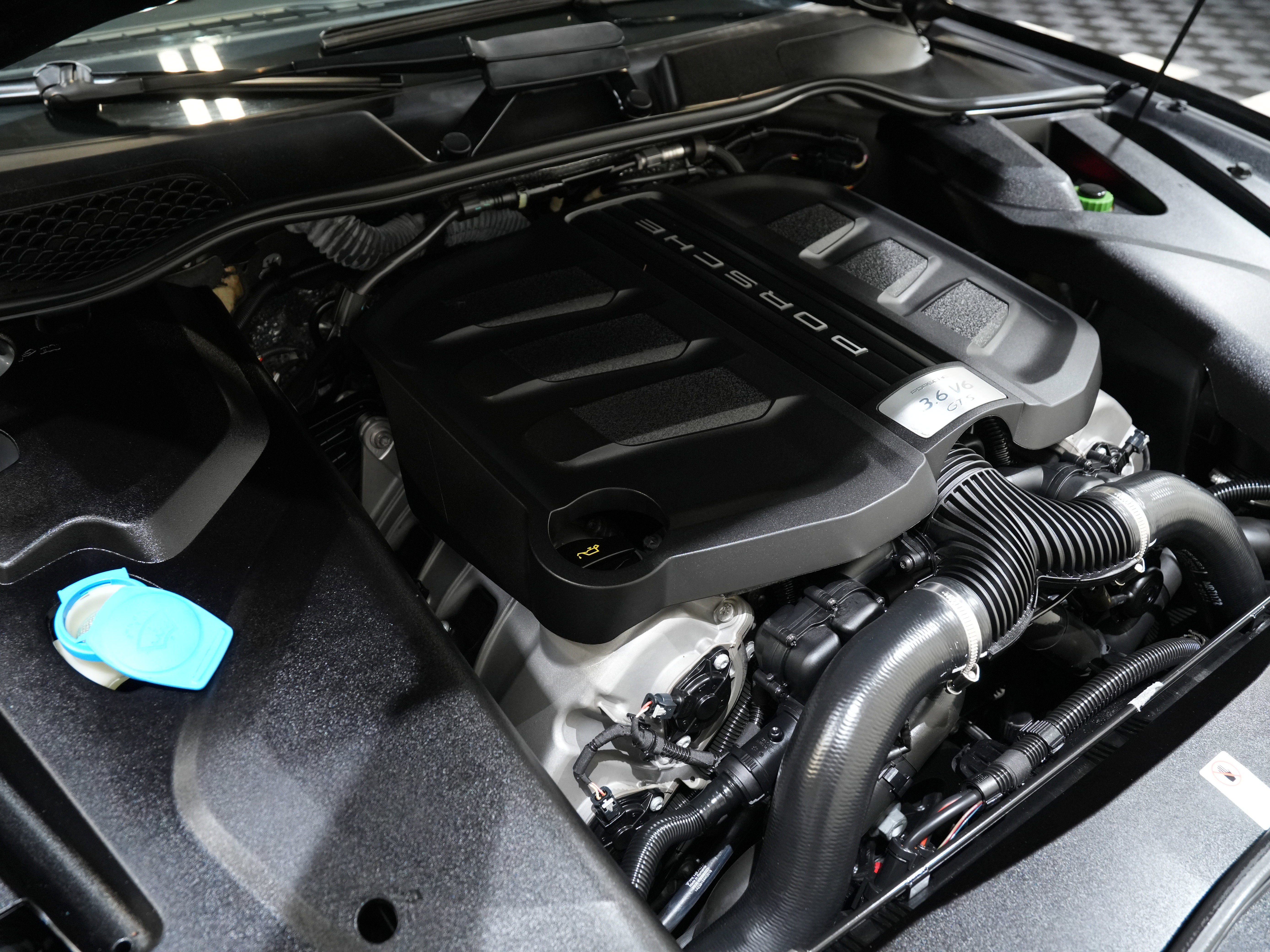 Used 2016 Porsche Cayenne GTS image 49