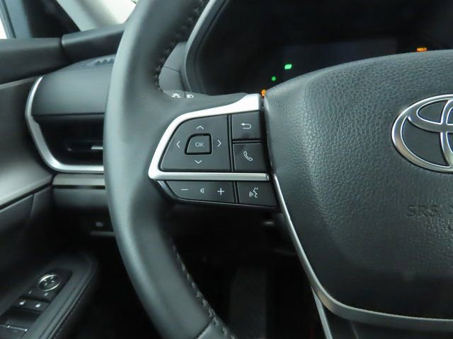 Used 2025 Toyota Grand Highlander FWD image 11